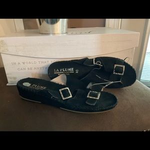 La Plume Jen Black Nubuck Suede Rhinestone Buckle Detail Sandals Sz 9.5
